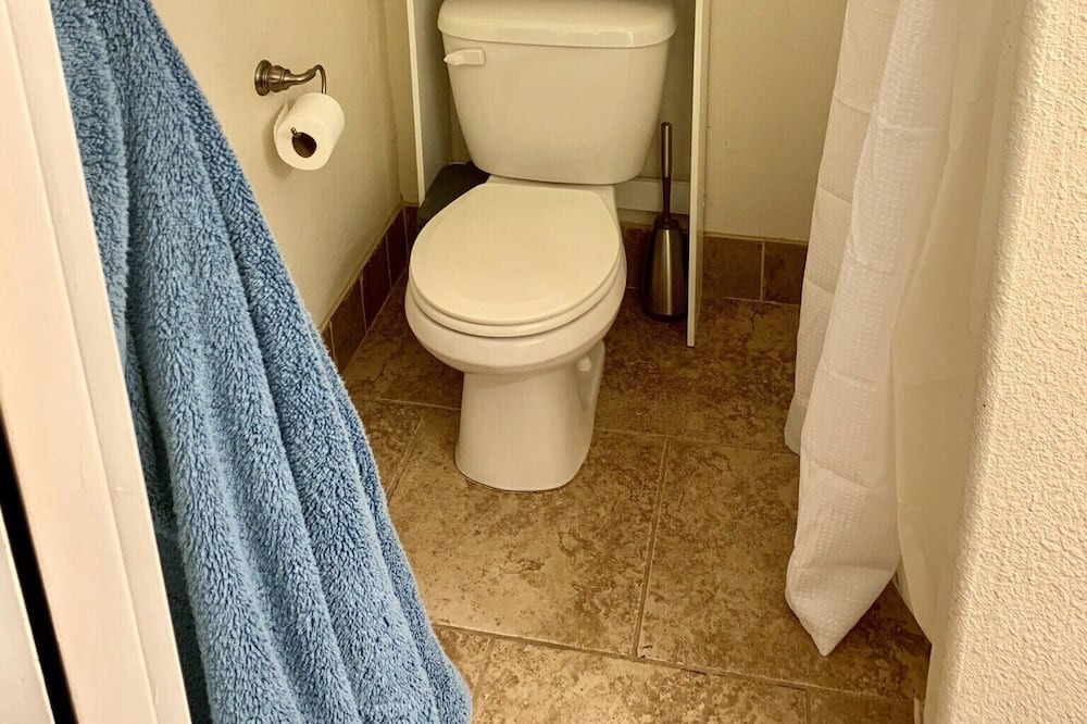 Photo of Bathroom in Depot Bench