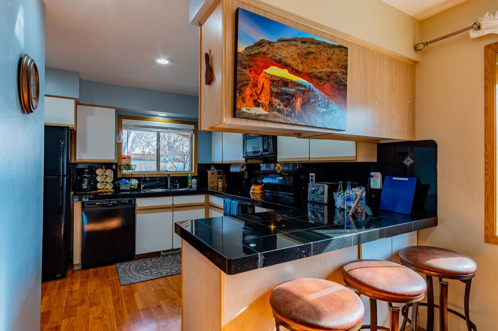 Photo of Kitchen in Depot Bench