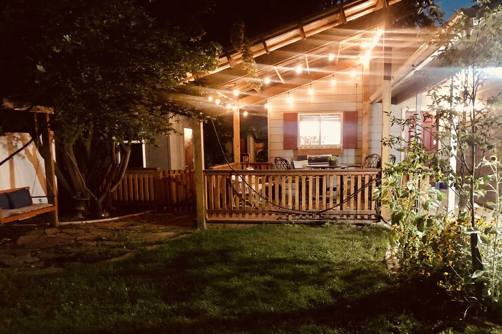 Photo of Patio Balcony in Depot Bench