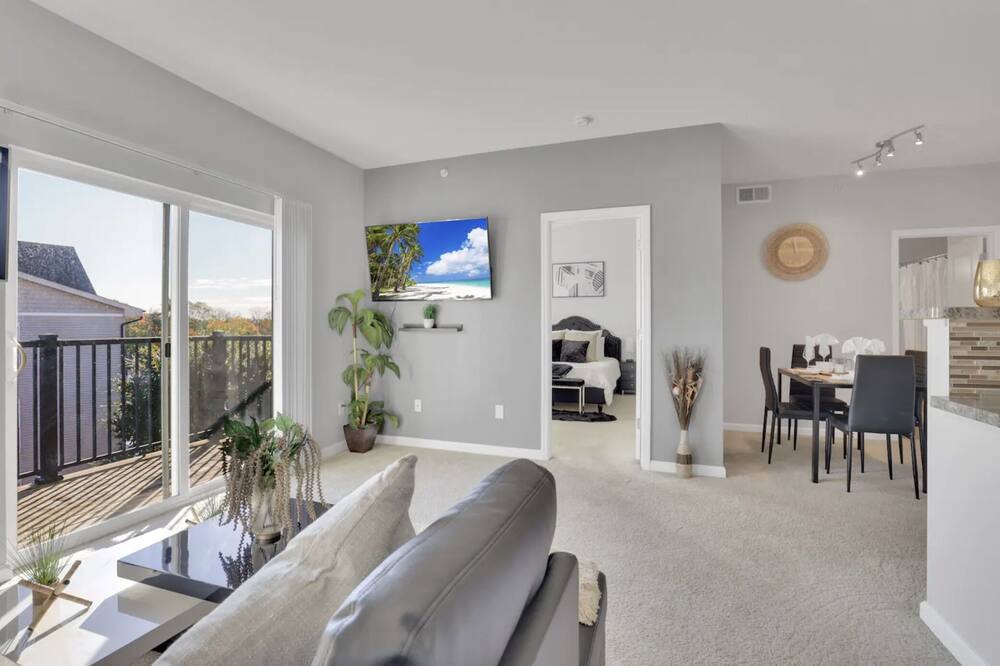 Photo of Livingroom in Northwest Columbus