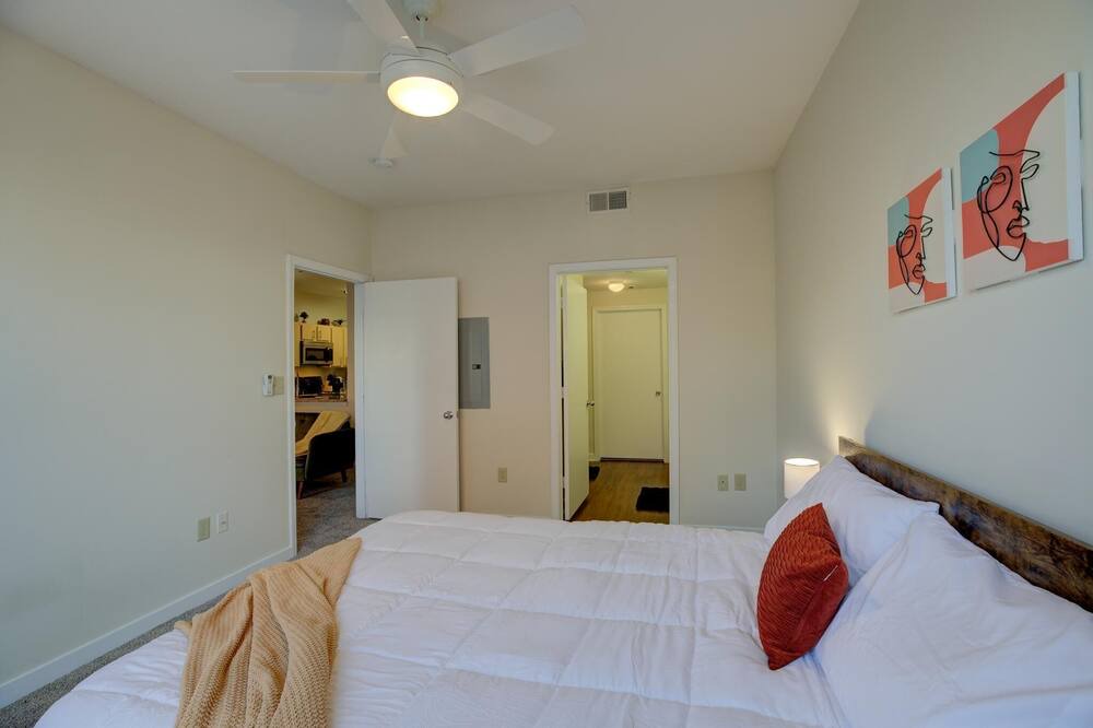 Photo of Bedroom in New Pathways
