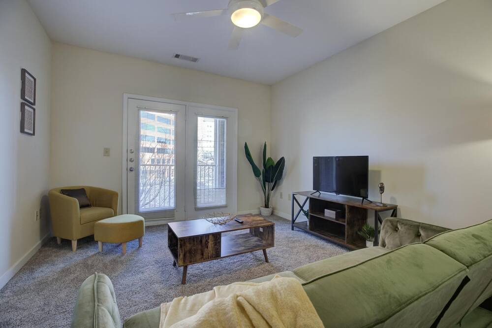 Photo of Livingroom in New Pathways
