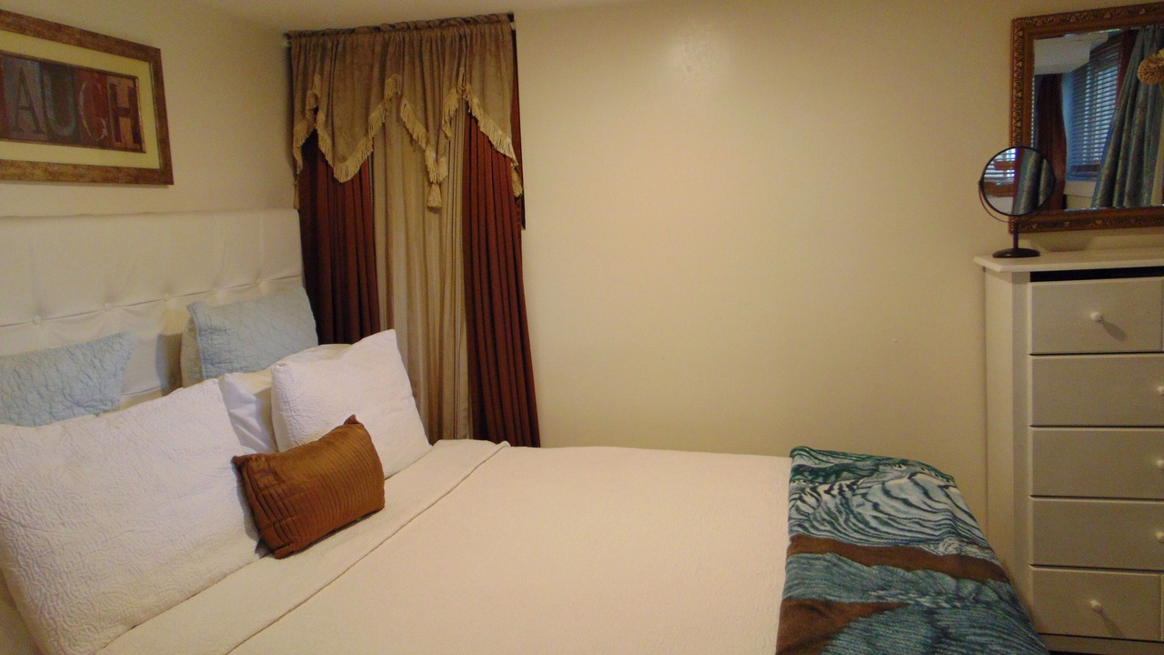 Photo of Bedroom in The Heights