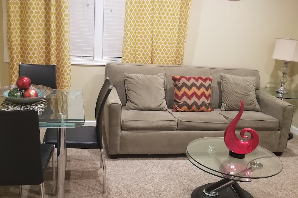 Photo of Livingroom in Warminster