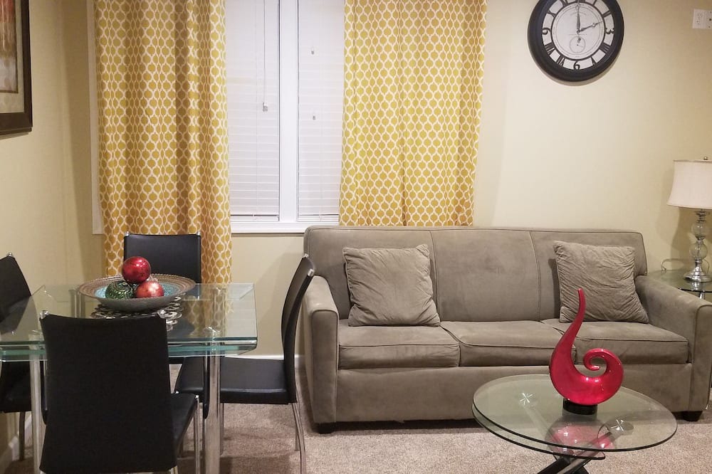 Photo of Livingroom in Warminster