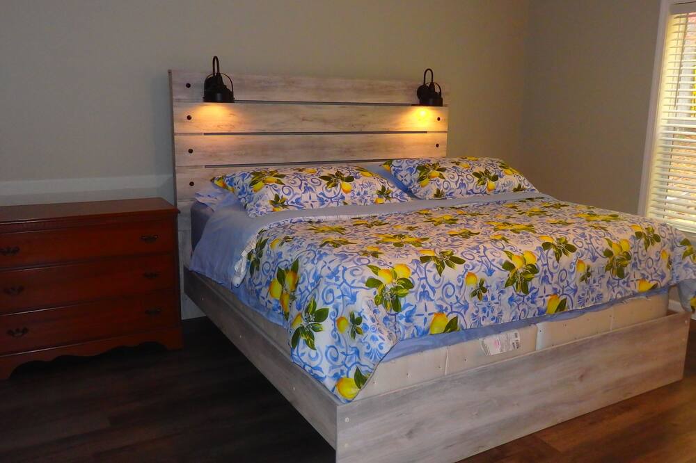 Photo of Bedroom in Treasure Lake