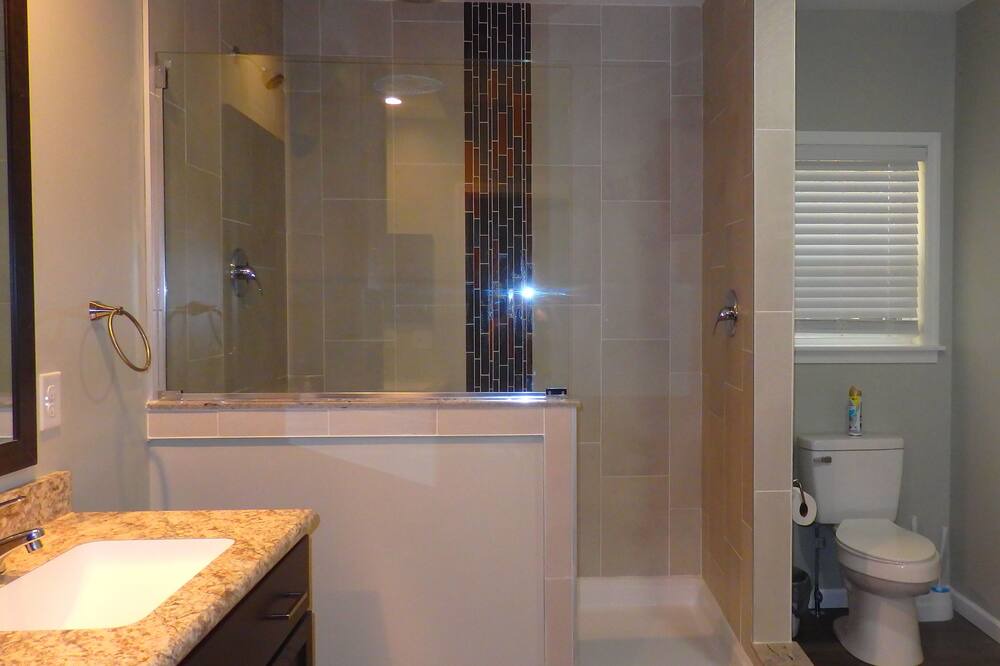 Photo of Bathroom in Treasure Lake