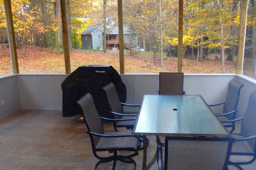 Photo of Patio Balcony in Treasure Lake