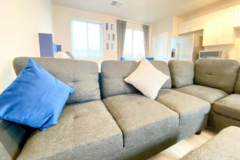 Photo of Livingroom in Downtown Baltimore