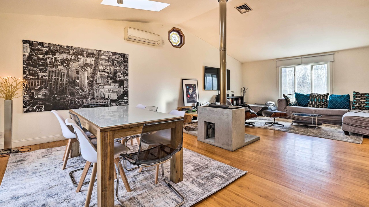 Photo of Livingroom in Tamiment