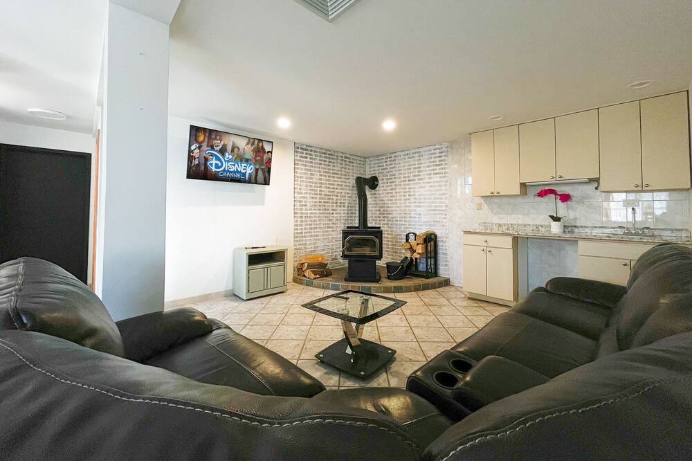 Photo of Livingroom in Ellenville