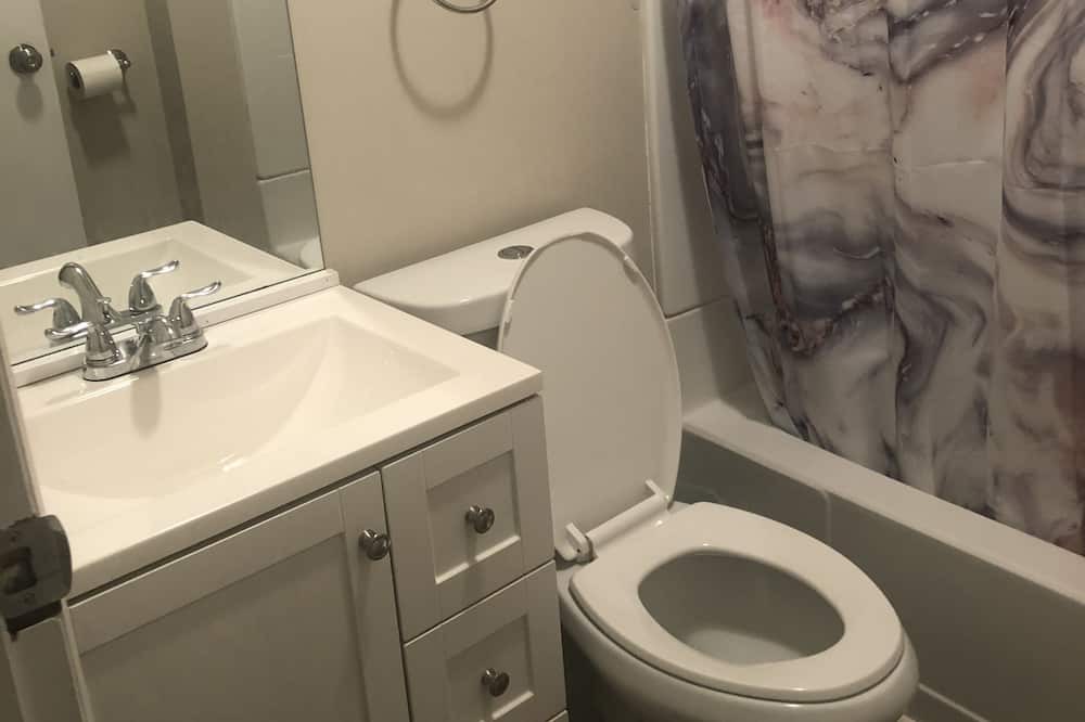 Photo of Bathroom in Blue Anchor