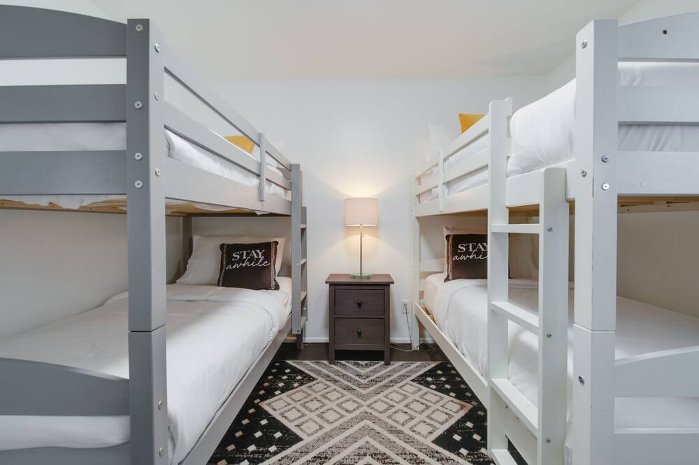 Photo of Bedroom in Pointe Scottsdale
