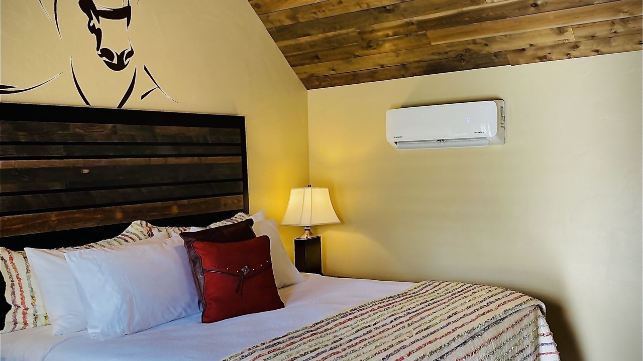 Photo of Bedroom in Green River