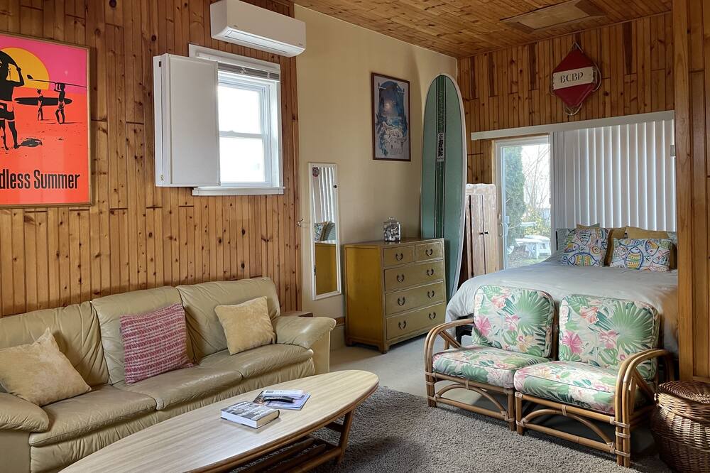 Photo of Livingroom in A-Zone