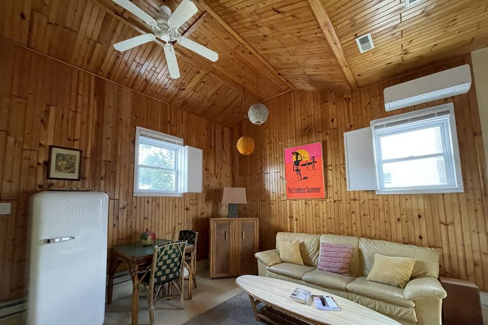Photo of Livingroom in A-Zone
