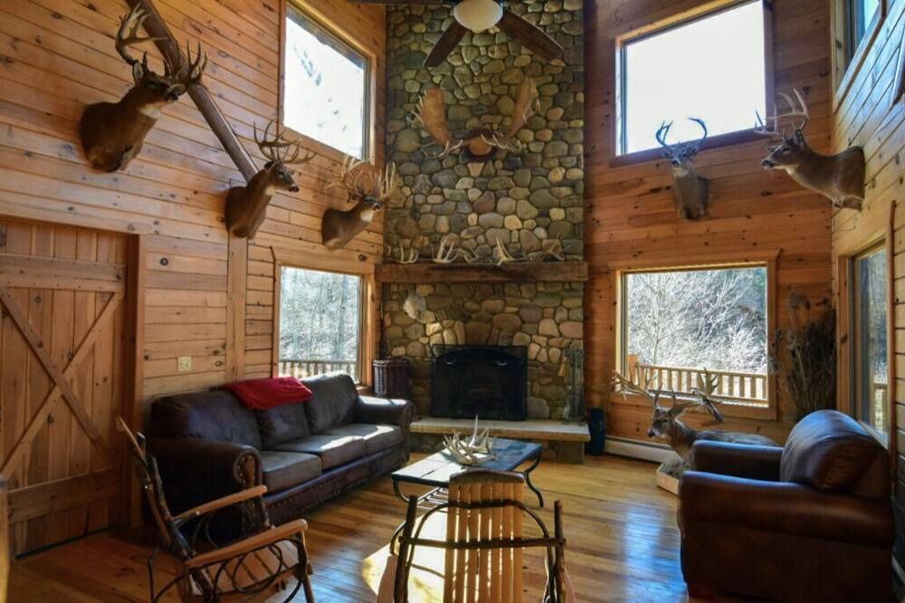 Photo of Bedroom in Russell