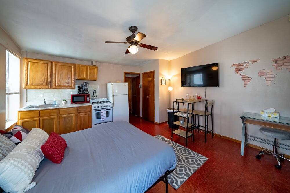 Photo of Bedroom in Spring Garden
