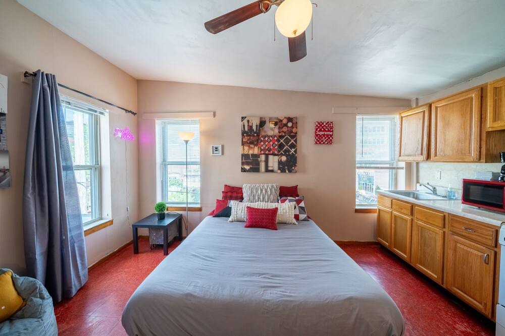 Photo of Bedroom in Spring Garden