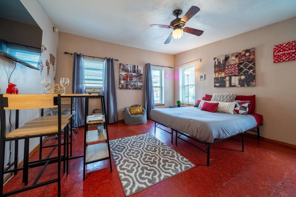 Photo of Bedroom in Spring Garden