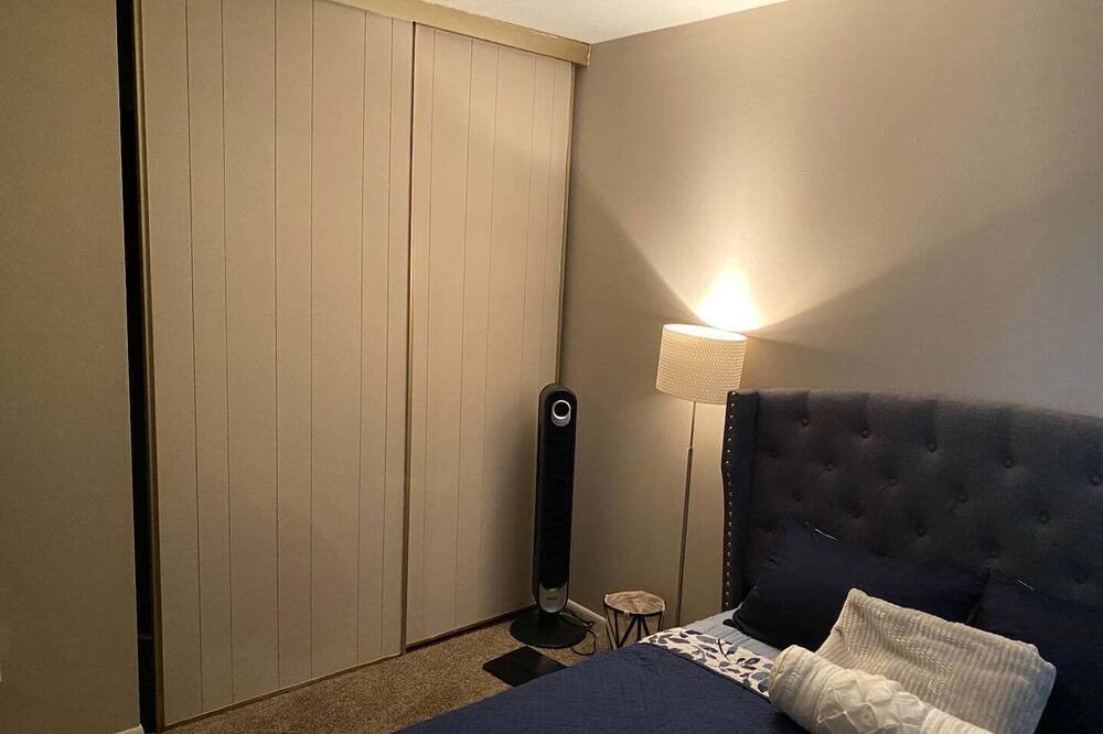 Photo of Bedroom in Summit Station