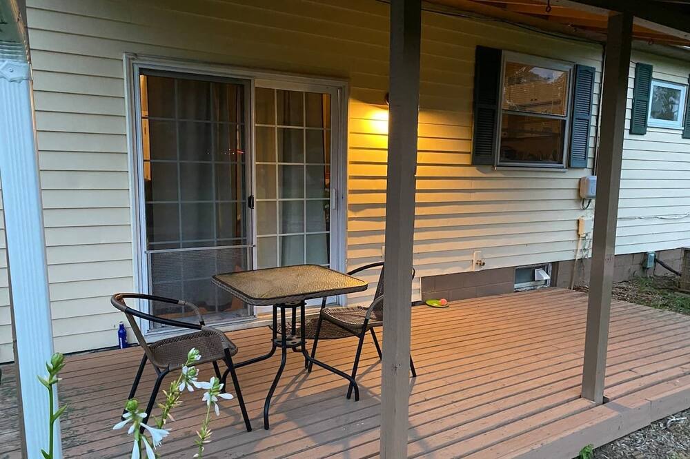 Photo of Patio Balcony in Summit Station