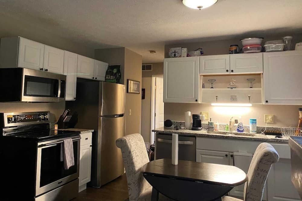 Photo of Kitchen in Summit Station