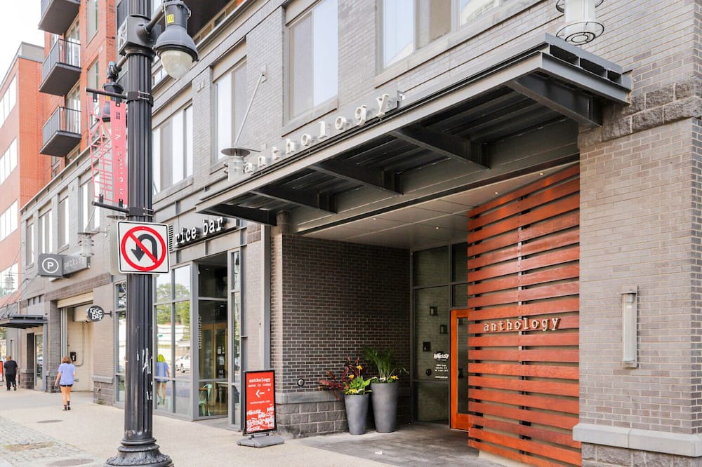 Photo of Outdoor in H Street Corridor