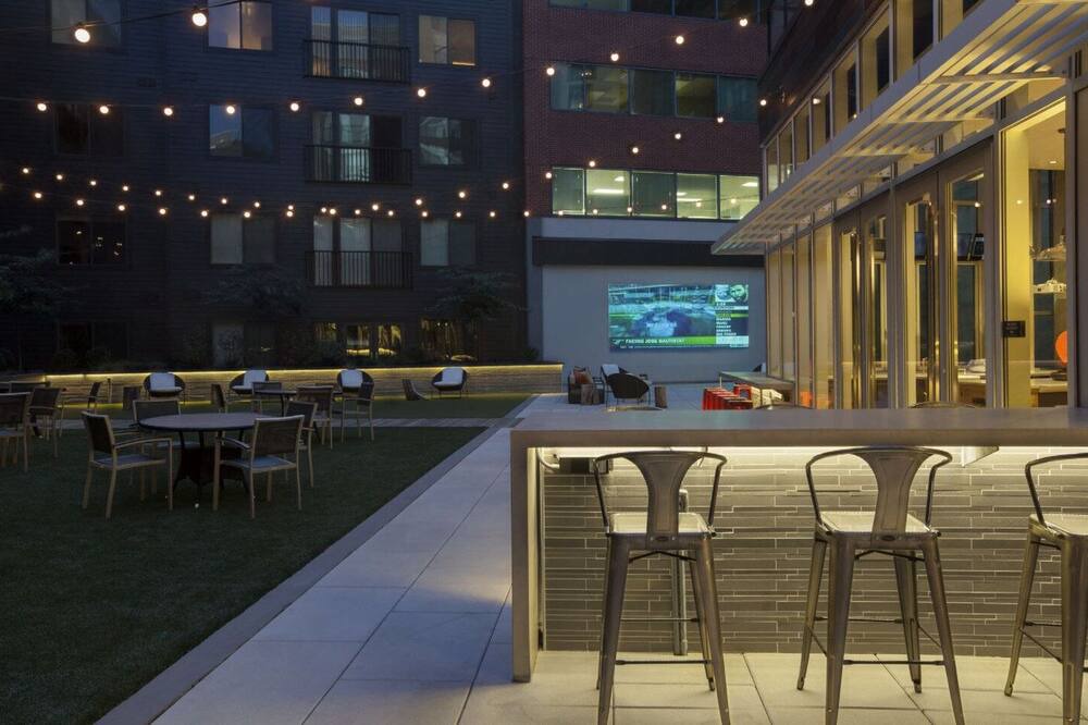 Photo of Outdoor in H Street Corridor