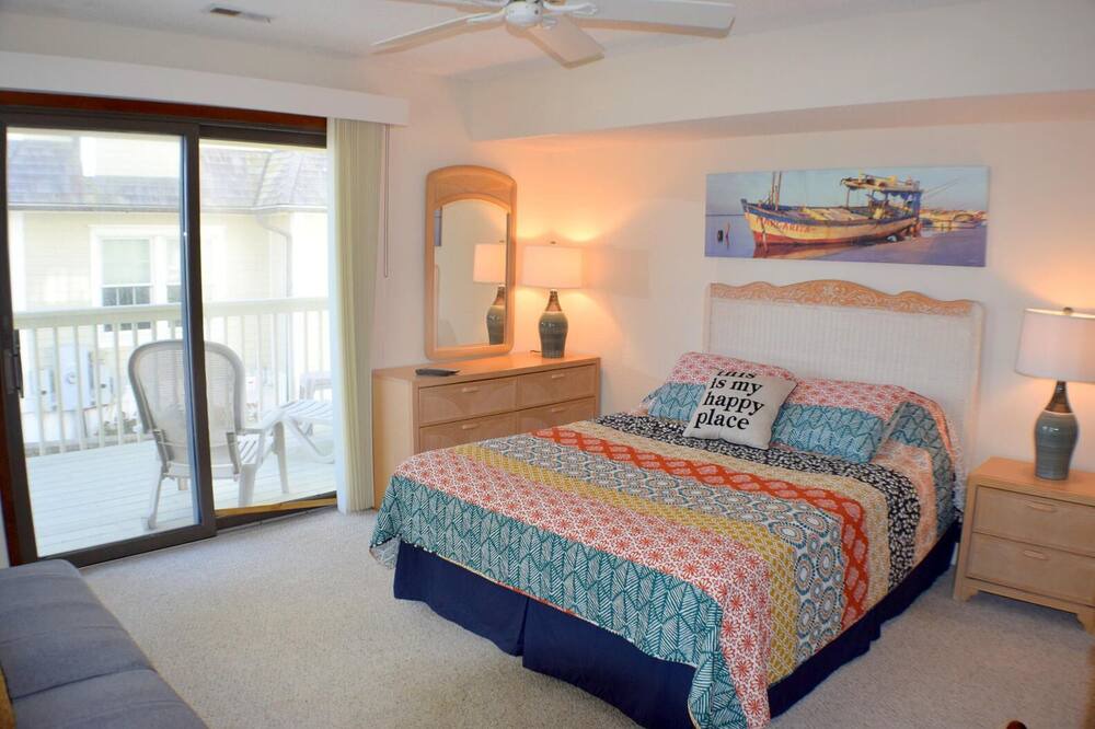 Photo of Bedroom in Townsend's Inlet