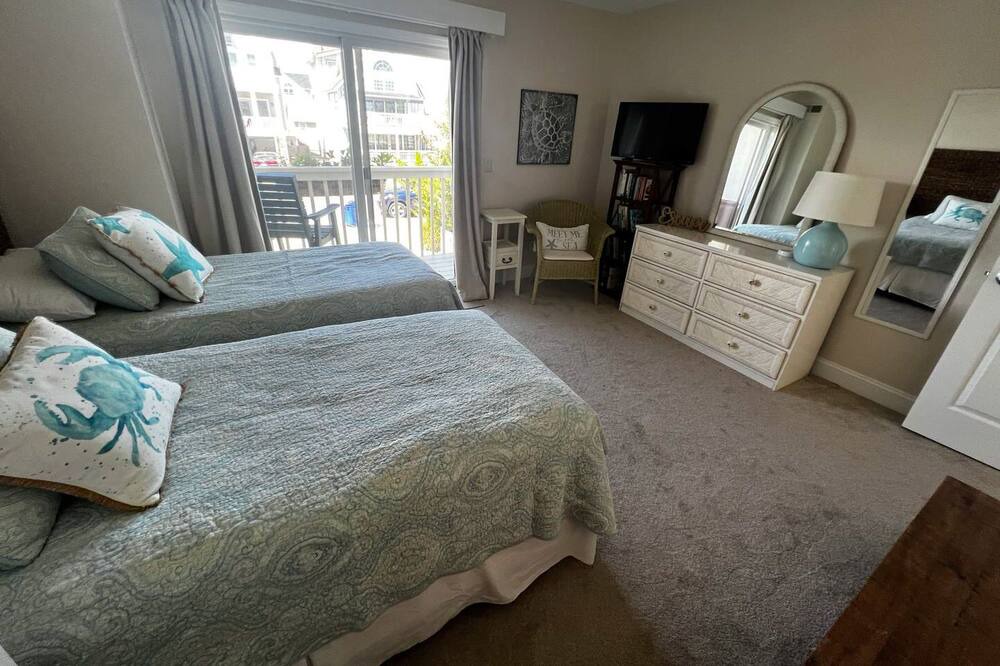 Photo of Bedroom in Townsend's Inlet