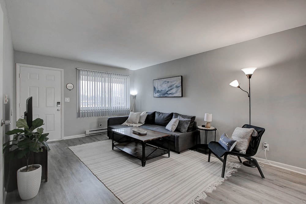Photo of Livingroom in West Newton