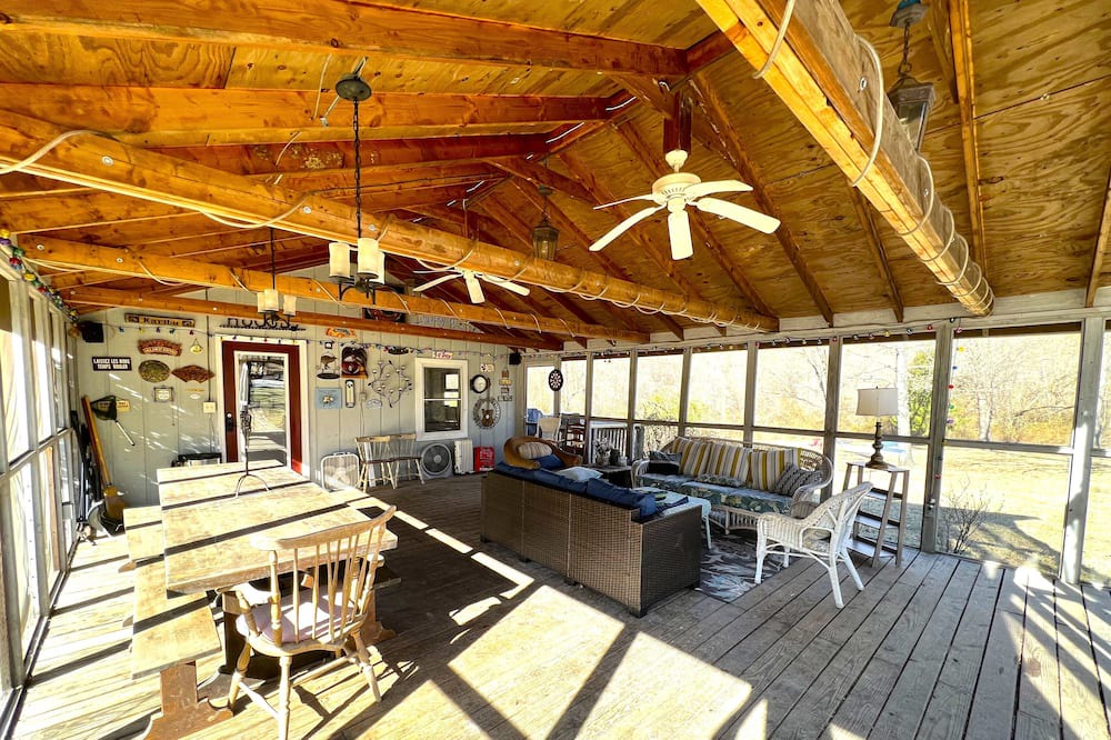Photo of Others in Paw Paw