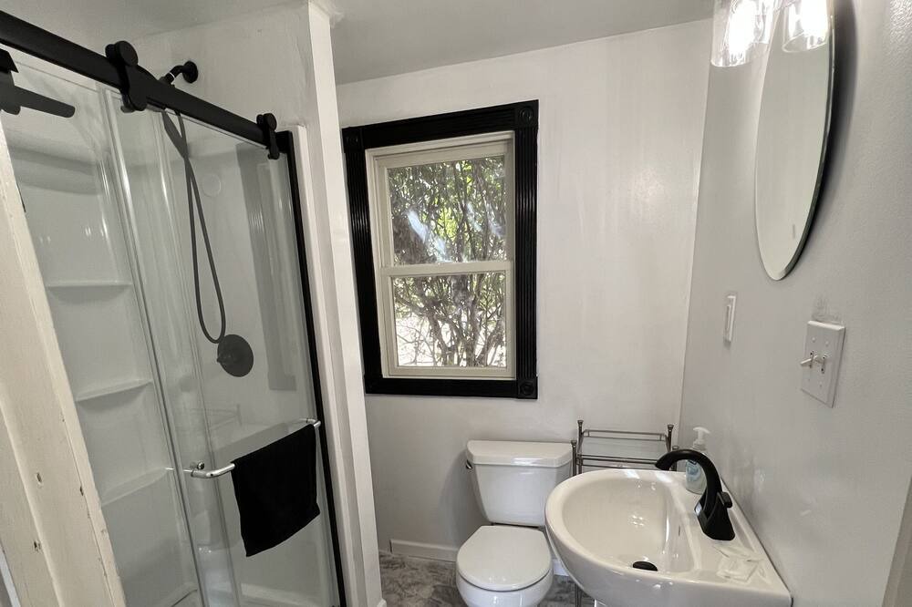 Photo of Bathroom in Paw Paw