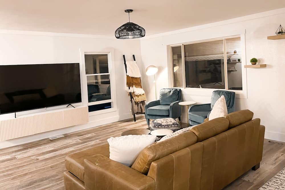 Photo of Livingroom in Borderland