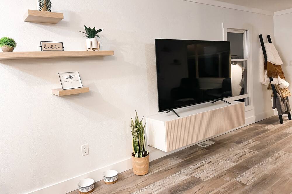 Photo of Livingroom in Borderland