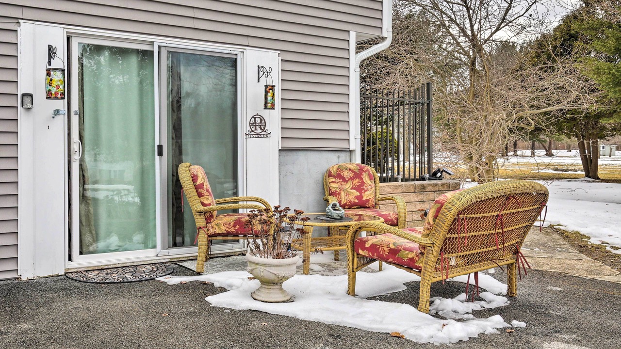 Photo of Patio Balcony in Hopewell Junction