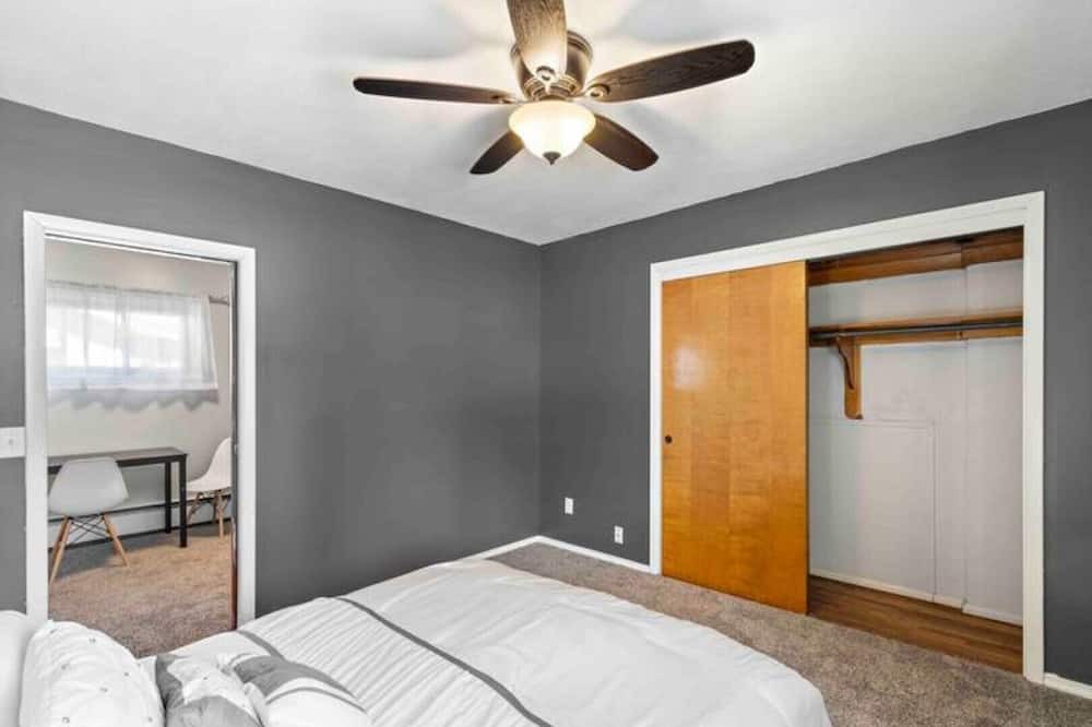 Photo of Bedroom in Avon Lake
