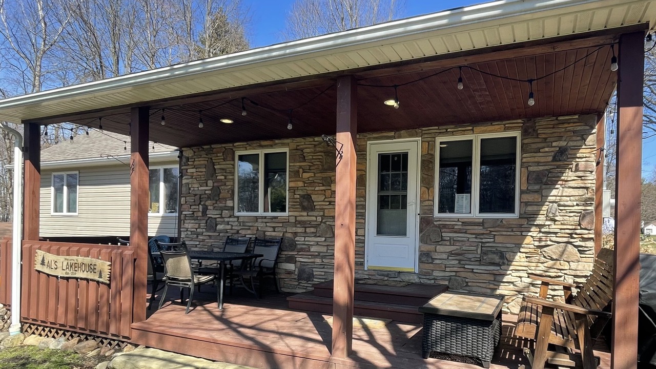 Photo of Patio Balcony in Pymatuning Central