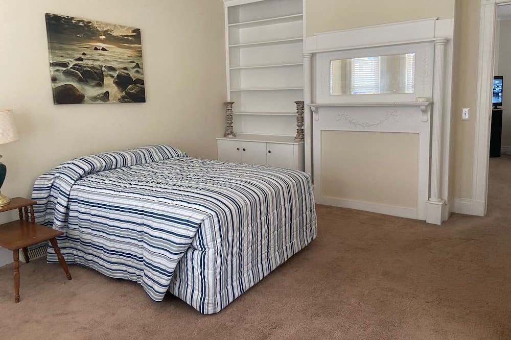Photo of Bedroom in Red Bank