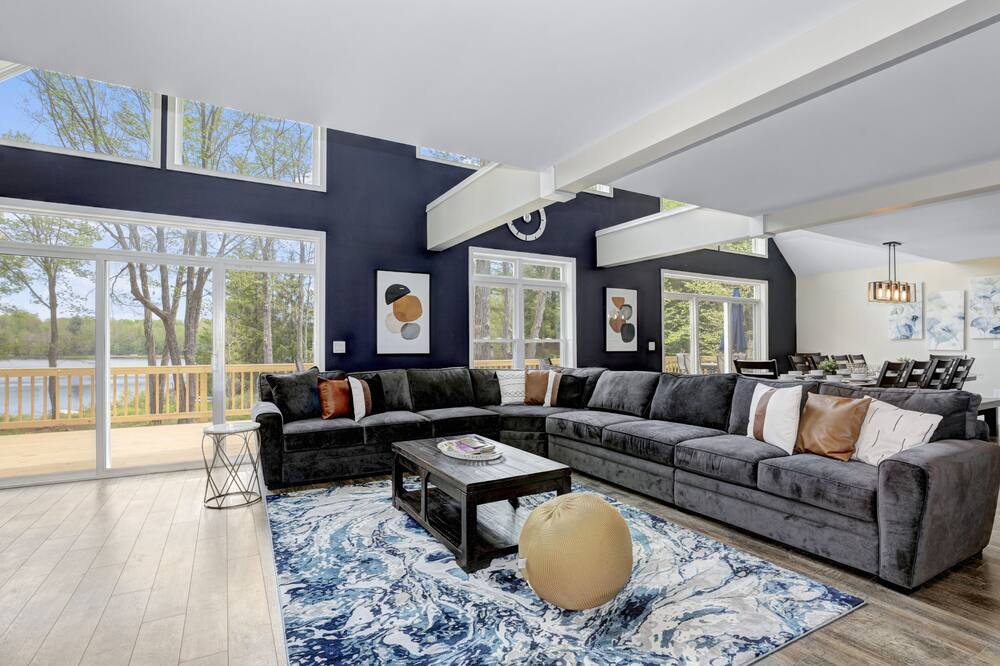 Photo of Livingroom in Blakeslee