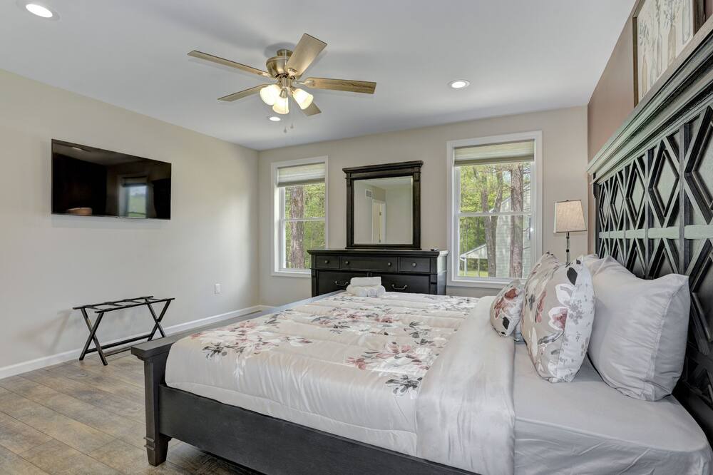 Photo of Bedroom in Blakeslee