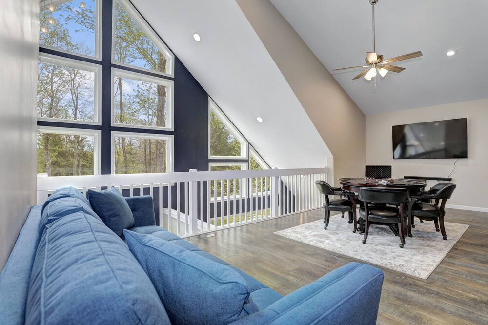 Photo of Livingroom in Blakeslee