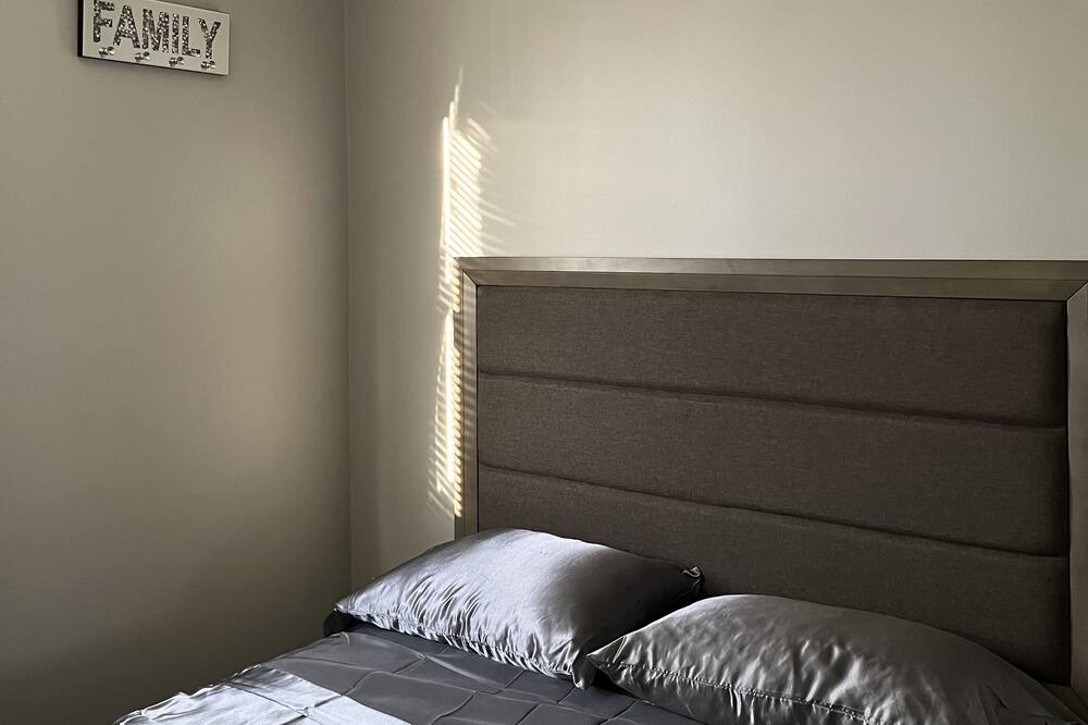 Photo of Bedroom in Grenloch