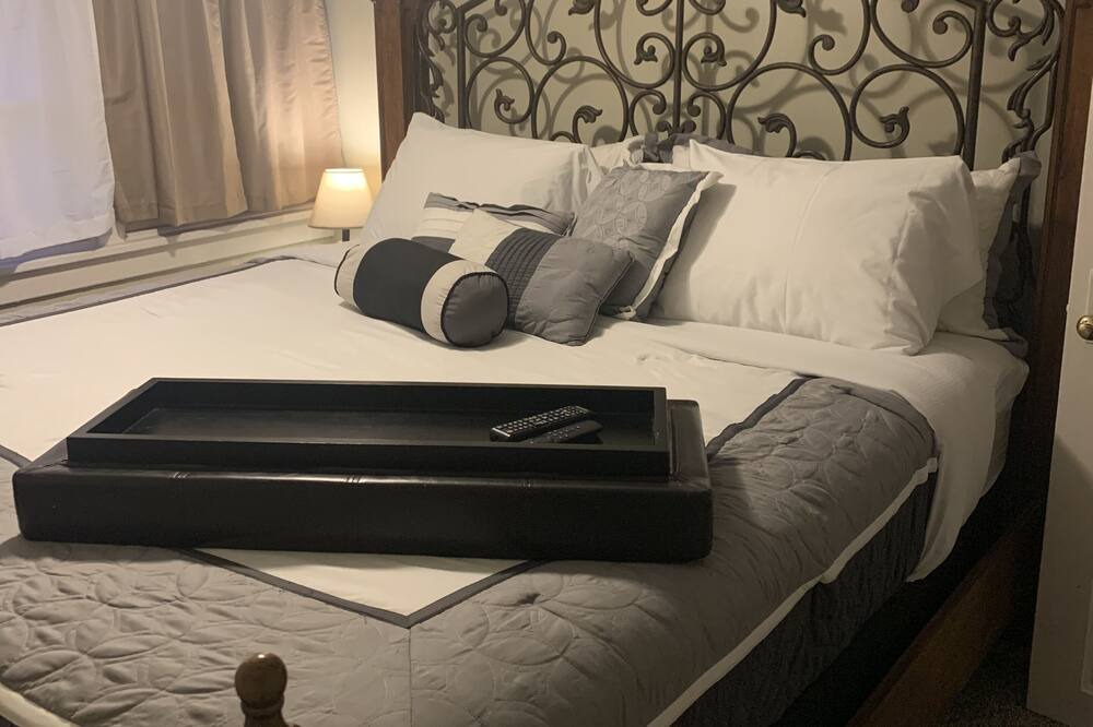 Photo of Bedroom in Derrick City