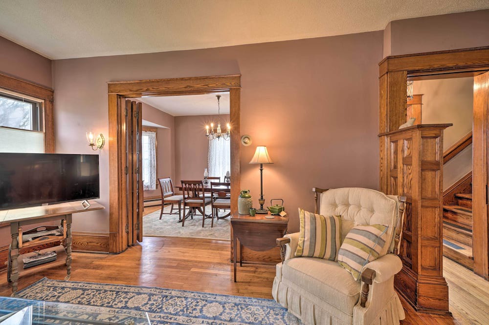 Photo of Bedroom in North Lima
