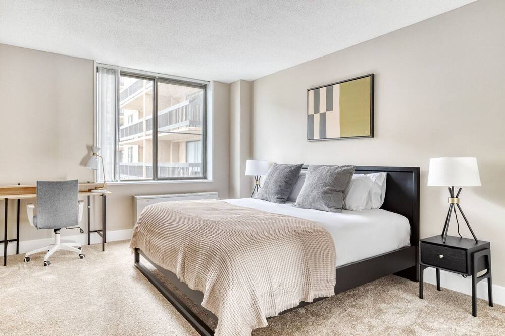 Photo of Bedroom in Crystal City