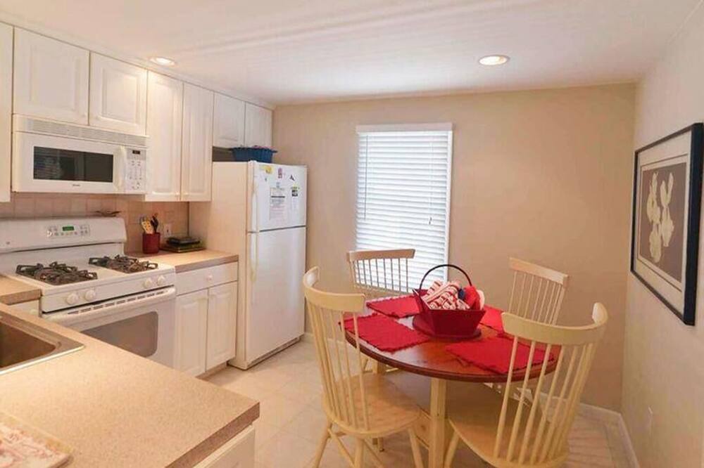 Photo of Kitchen in Avalon