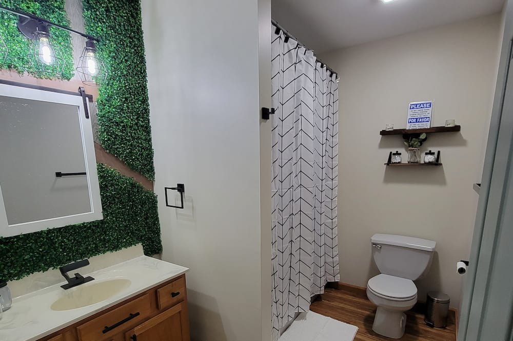 Photo of Bathroom in Saylorsburg