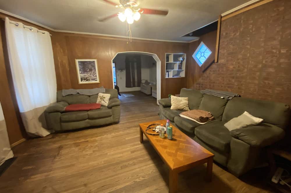 Photo of Livingroom in Cumberland